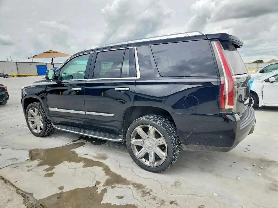 2017 CADILLAC ESCALADE LUXURY  