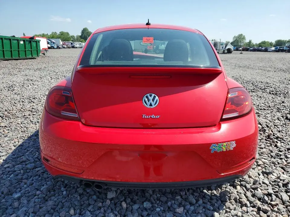 2018 VOLKSWAGEN BEETLE S  