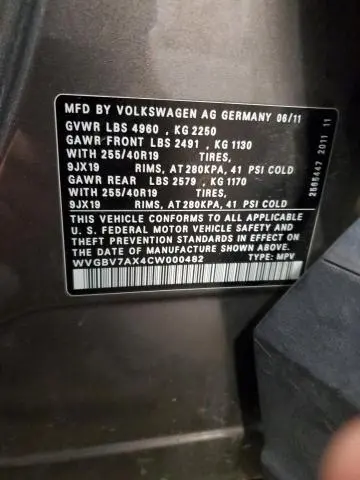 2012 VOLKSWAGEN TIGUAN S  