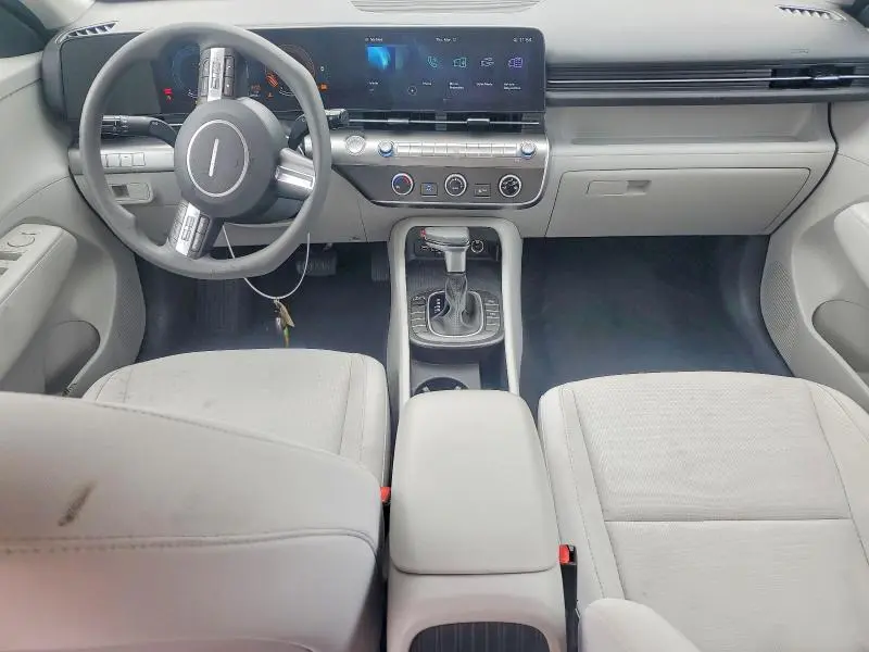 2024 HYUNDAI KONA SE  