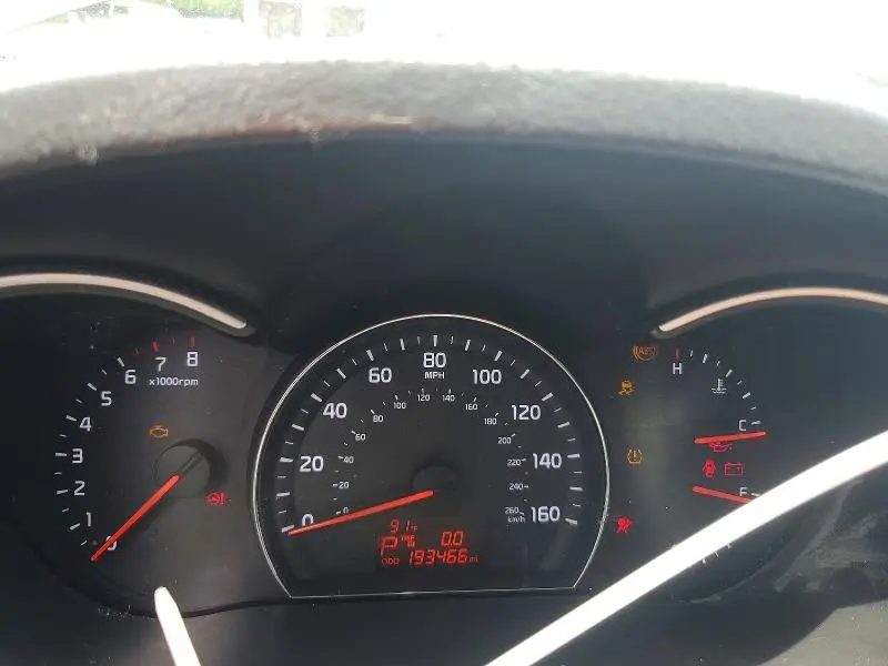 2014 KIA SORENTO LX  