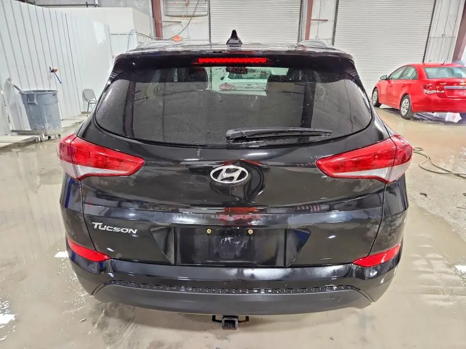 2017 HYUNDAI TUCSON SE PLUS  