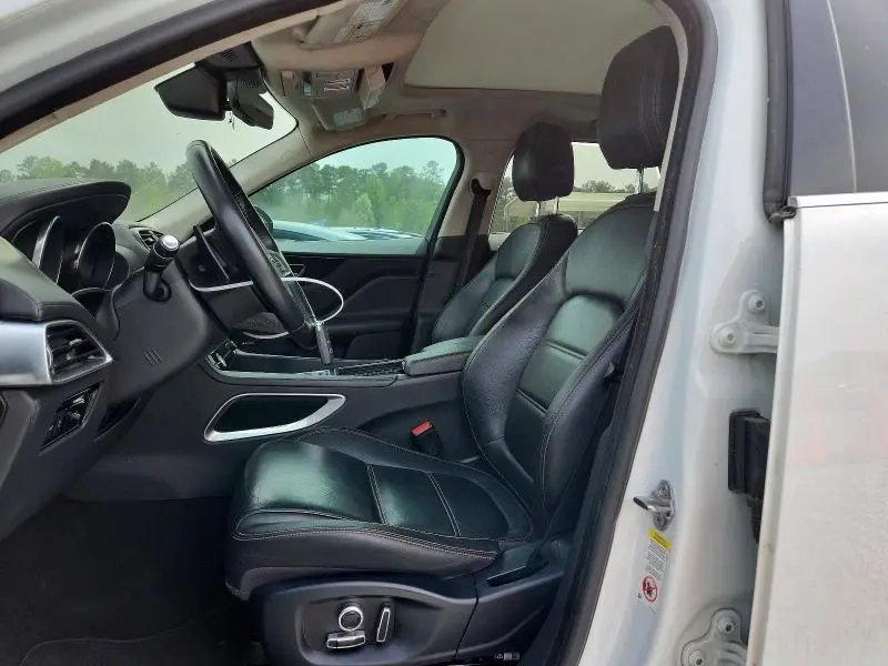 2019 JAGUAR F-PACE PRESTIGE  