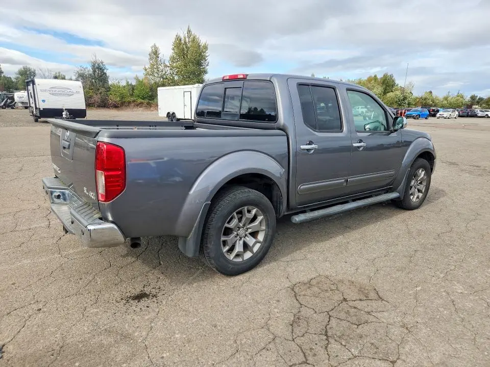2019 NISSAN FRONTIER SL  
