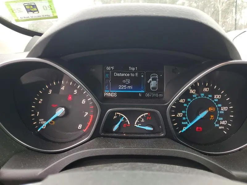 2016 FORD ESCAPE SE  