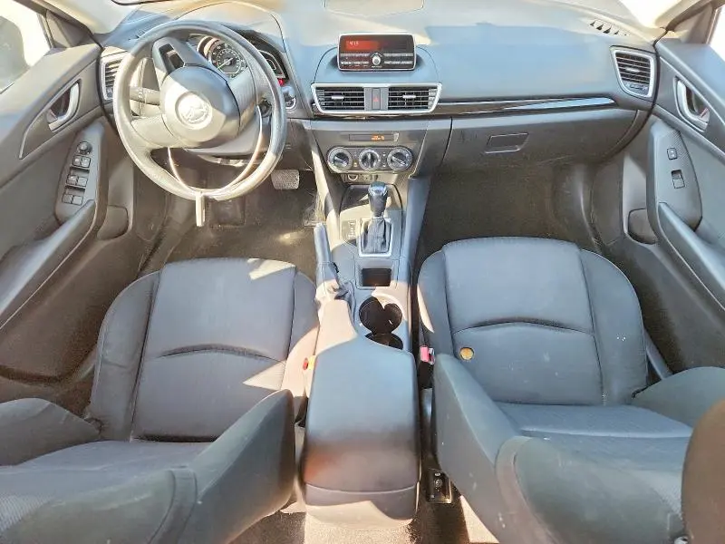 2015 MAZDA 3 SV  