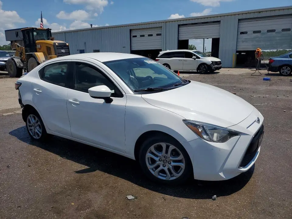 2017 TOYOTA YARIS IA BASE  