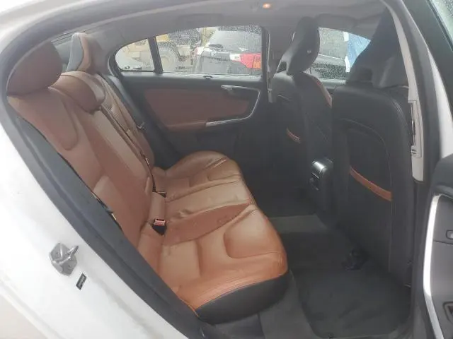 2017 VOLVO S60 PLATINUM  