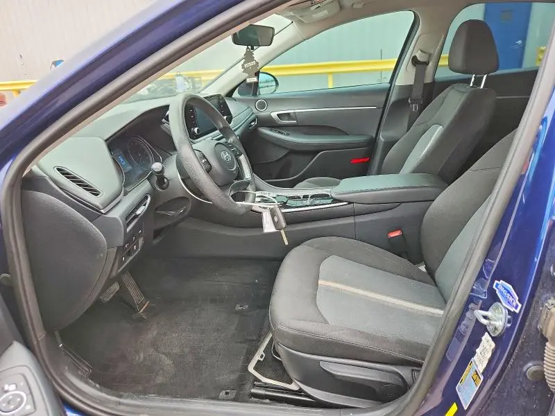 2021 HYUNDAI SONATA SE  