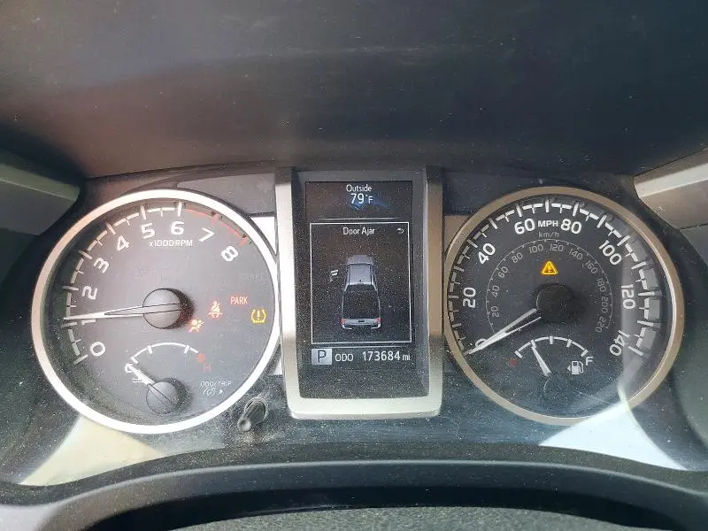 2019 TOYOTA TACOMA SR5 V6  