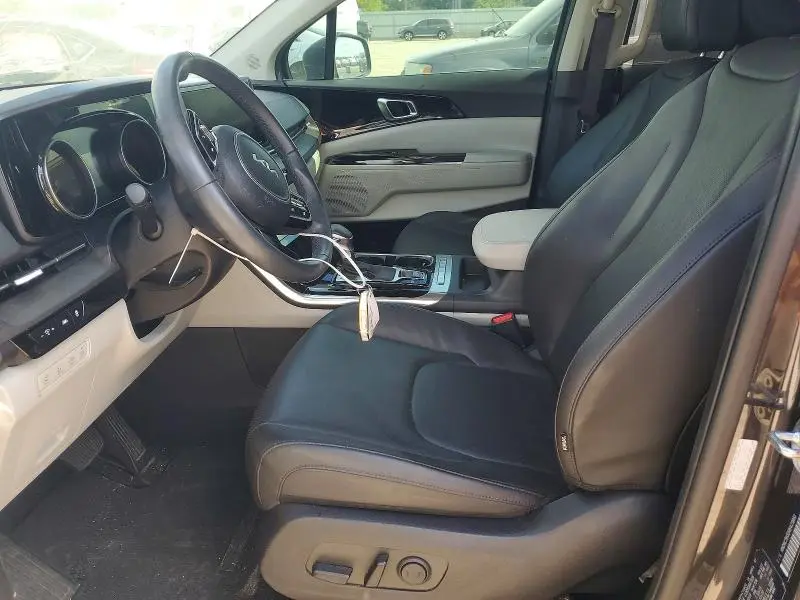 2024 KIA CARNIVAL EX  