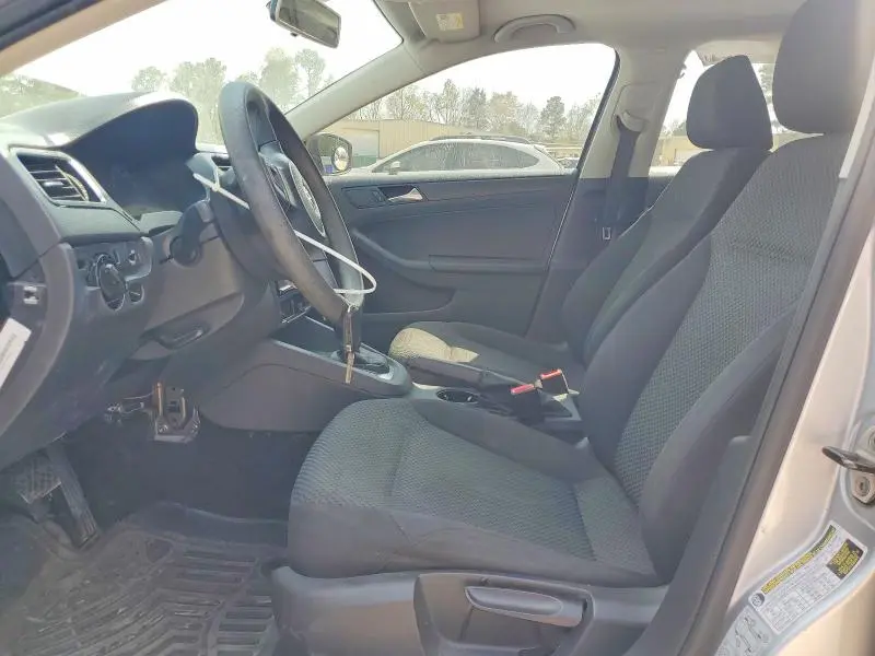 2013 VOLKSWAGEN JETTA BASE  