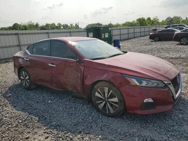 2022 NISSAN ALTIMA SV  