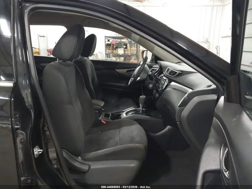2015 NISSAN ROGUE S