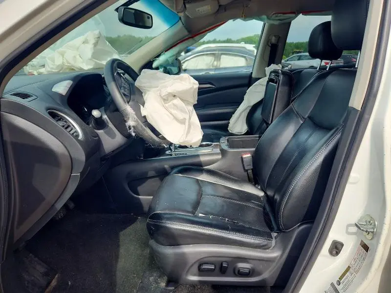 2015 NISSAN PATHFINDER SL  
