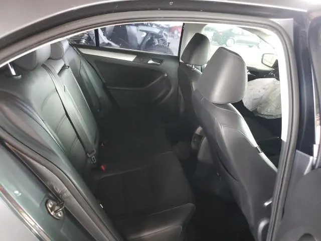 2013 VOLKSWAGEN JETTA SE  