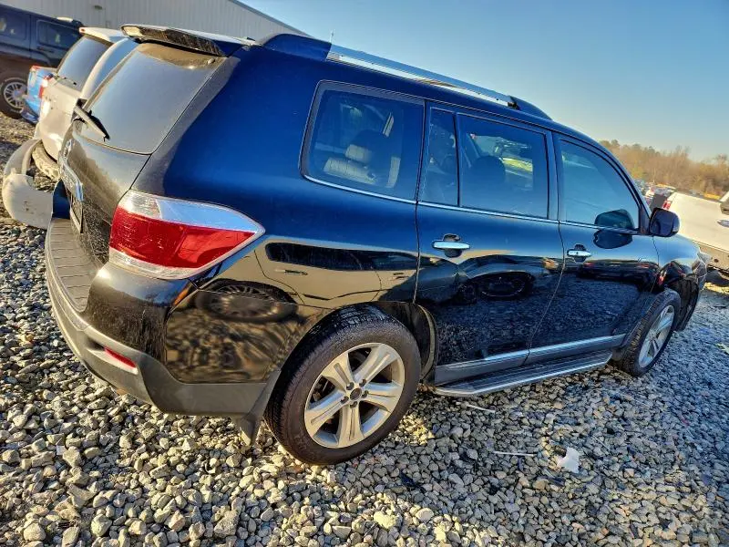 2013 TOYOTA HIGHLANDER LIMITED  