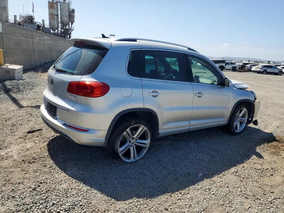 2016 VOLKSWAGEN TIGUAN S  