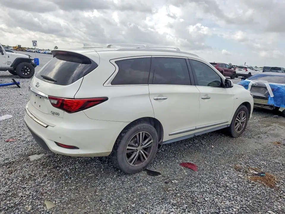 2019 INFINITI QX60 LUXE  