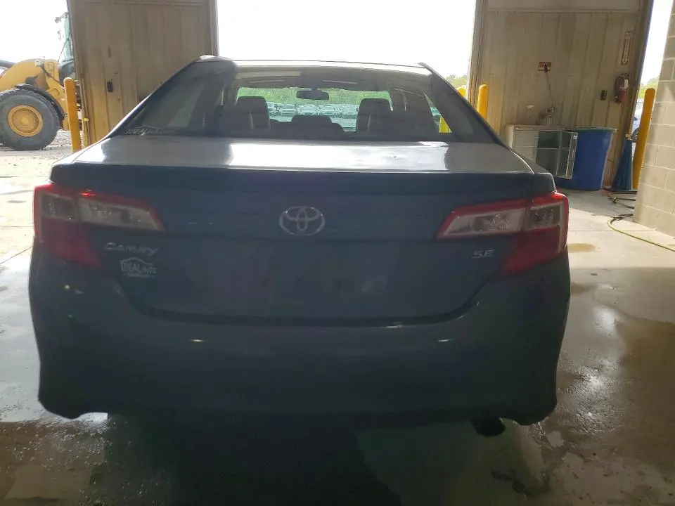 2012 TOYOTA CAMRY SE  