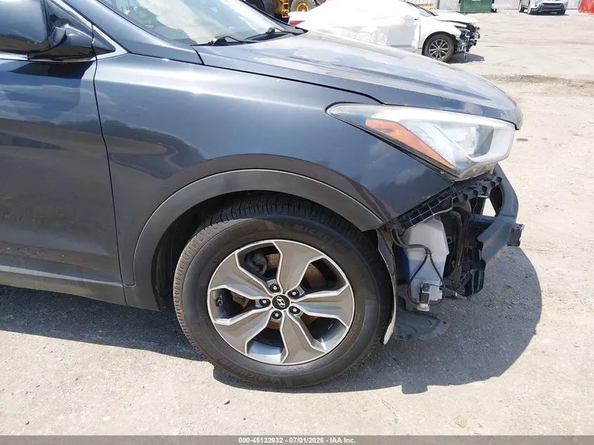 2016 HYUNDAI SANTA FE SE