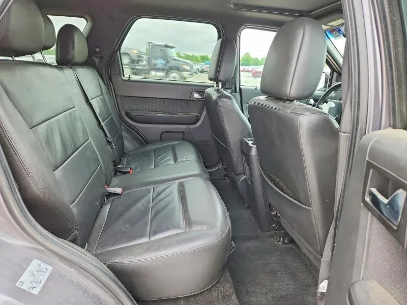2011 FORD ESCAPE XLT  