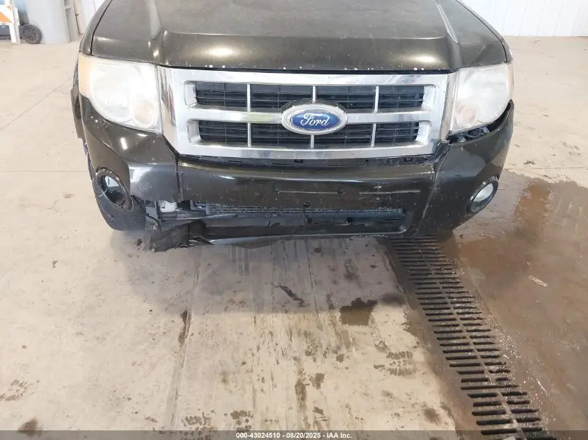 2011 FORD ESCAPE LIMITED