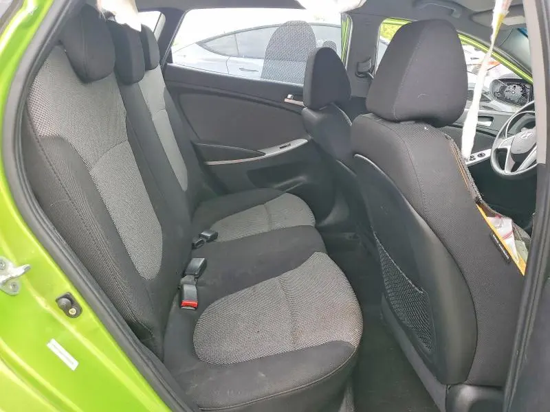 2012 HYUNDAI ACCENT GS  