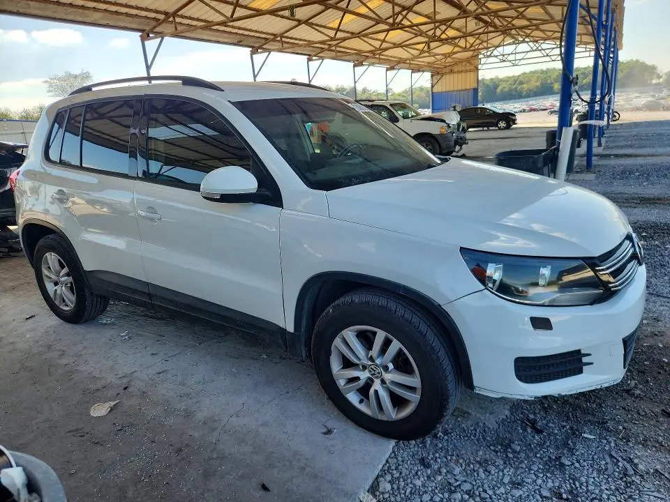 2016 VOLKSWAGEN TIGUAN S  