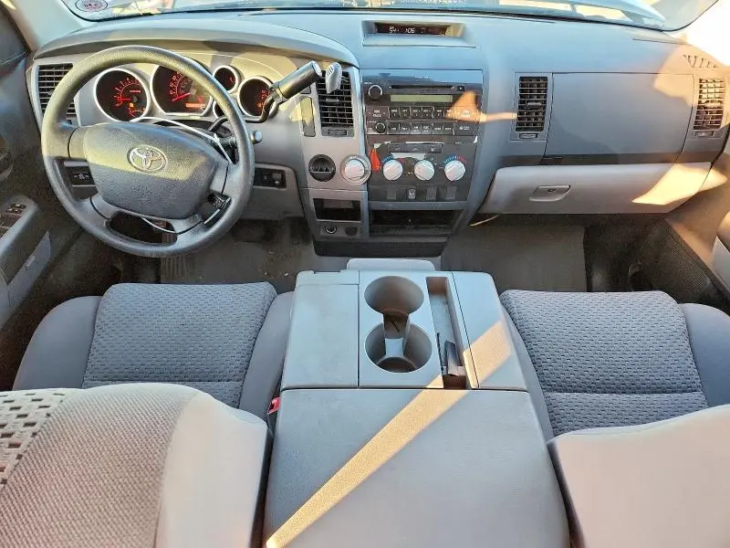 2011 TOYOTA TUNDRA GRADE  