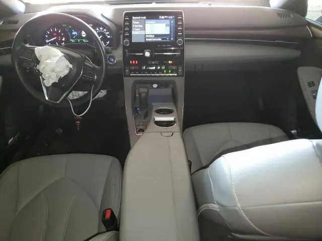 2020 TOYOTA AVALON XLE  