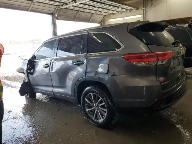 2018 TOYOTA HIGHLANDER SE  