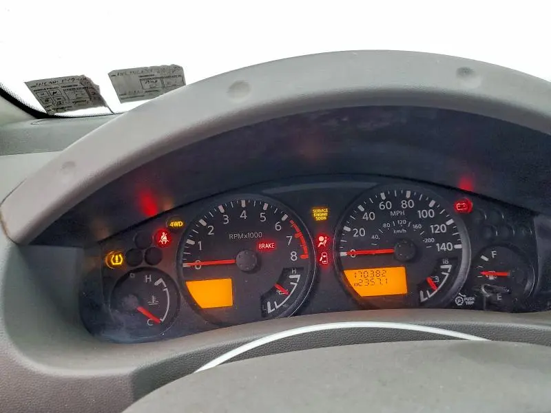 2010 NISSAN FRONTIER CREW CAB SE  