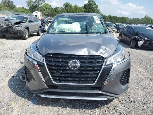 2022 NISSAN KICKS S  