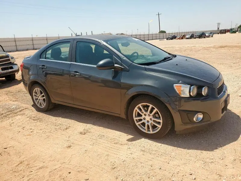 2016 CHEVROLET SONIC LT  