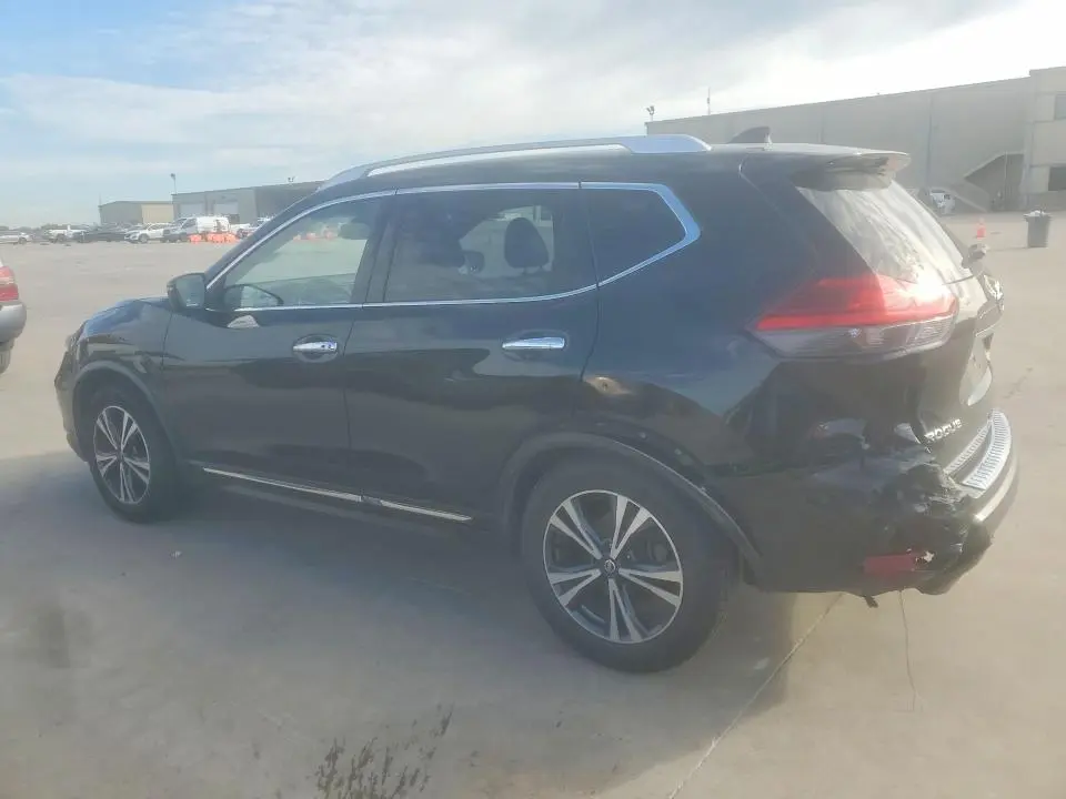 2017 NISSAN ROGUE SL  