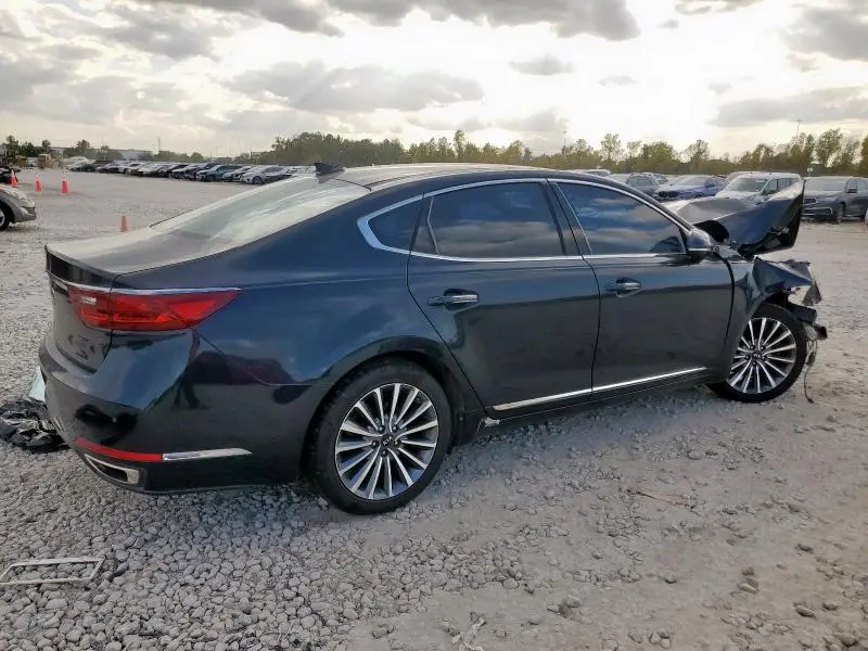 2017 KIA CADENZA PREMIUM  