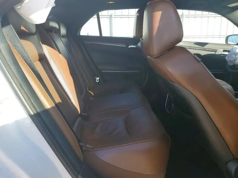 2019 CHRYSLER 300 LIMITED  