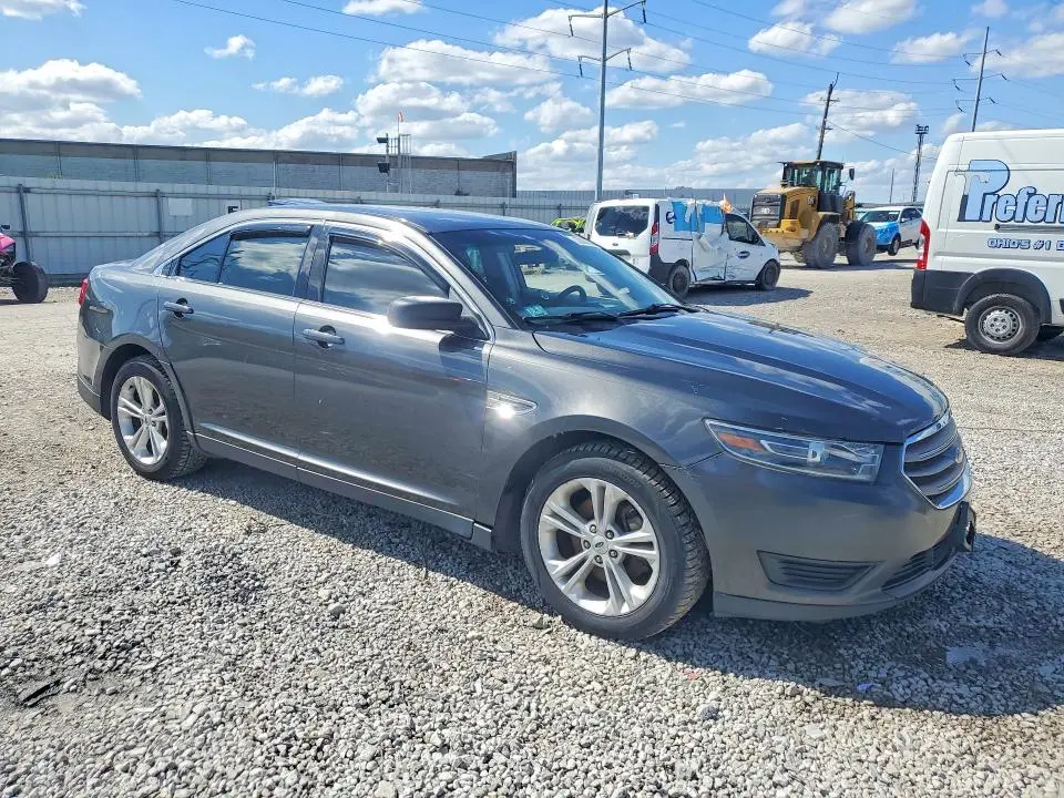 2018 FORD TAURUS SE  
