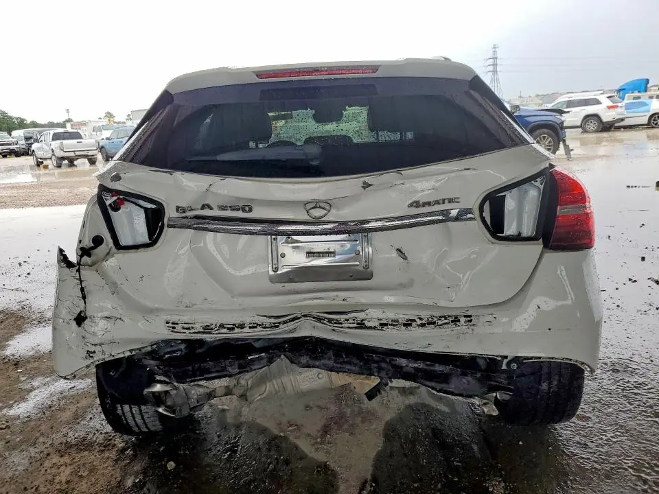 2020 MERCEDES-BENZ GLA 250 4MATIC  