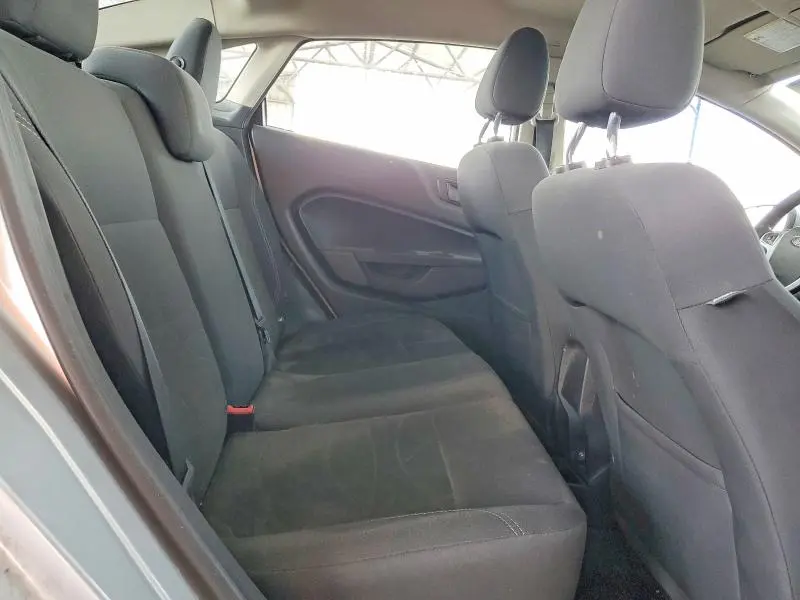 2017 FORD FIESTA SE  