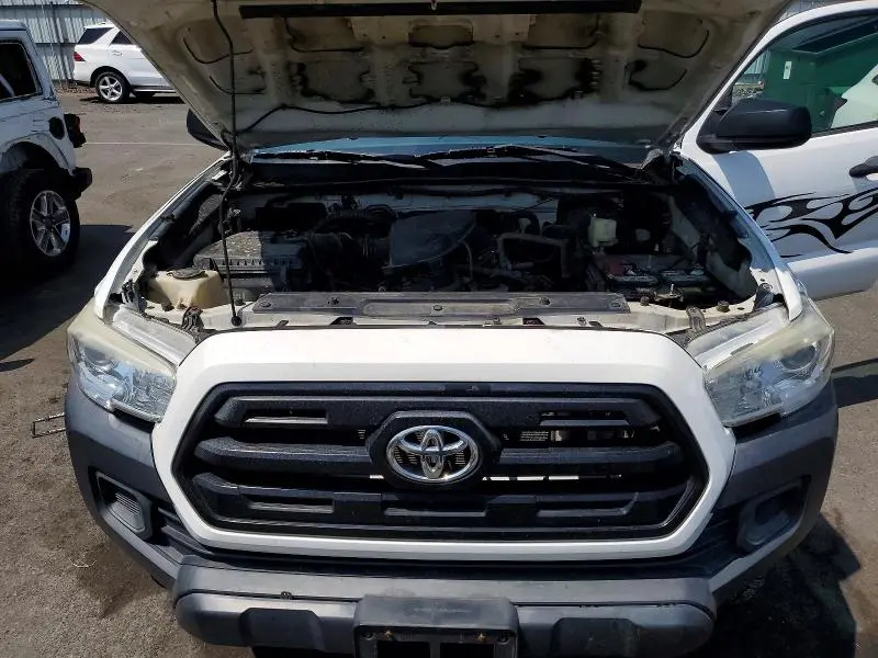 2016 TOYOTA TACOMA SR  