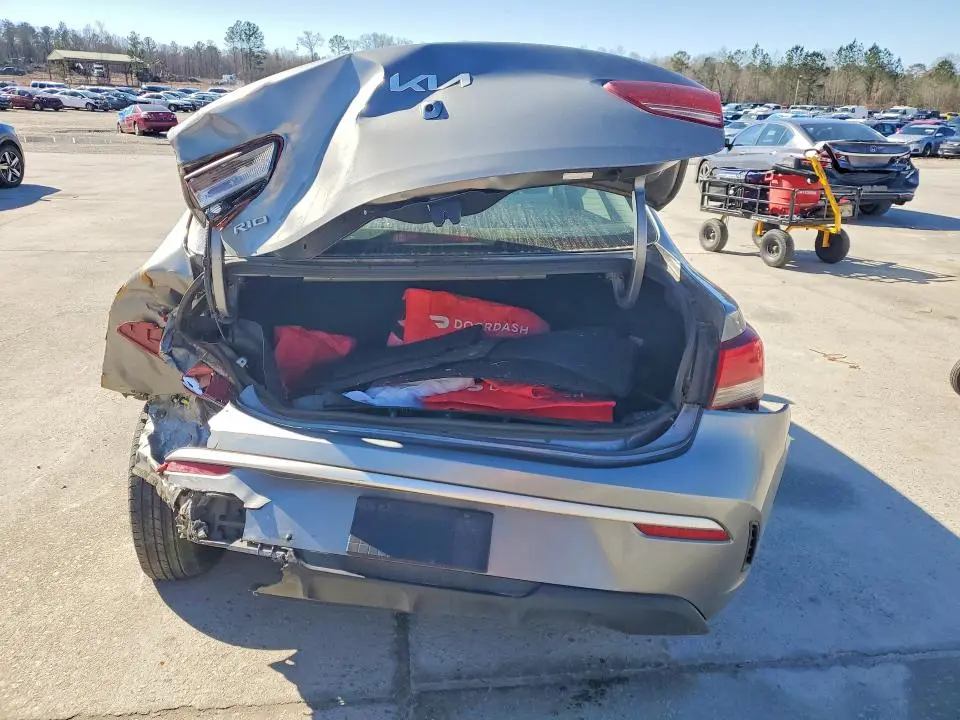 2022 KIA RIO LX  