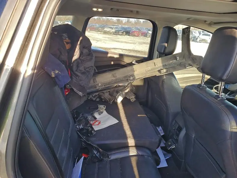 2019 FORD ESCAPE TITANIUM  