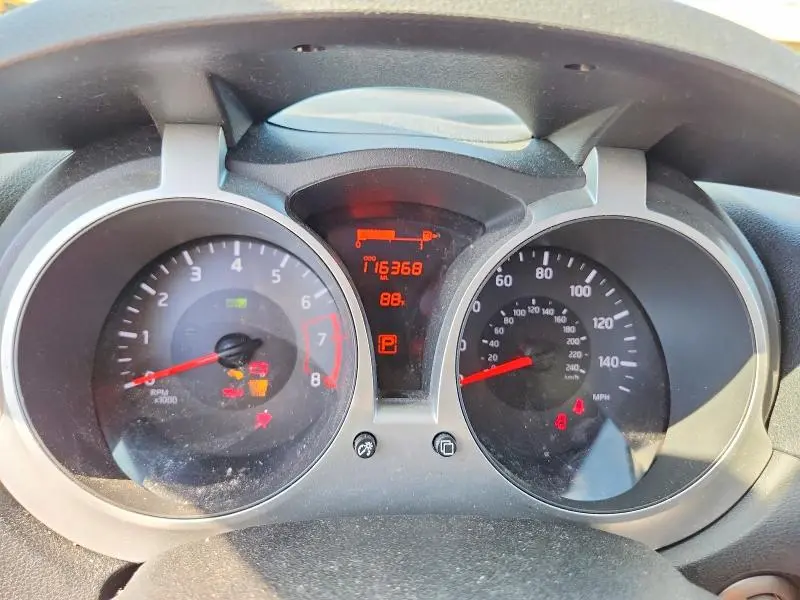 2016 NISSAN JUKE SL  