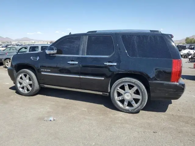 2010 CADILLAC ESCALADE PREMIUM  