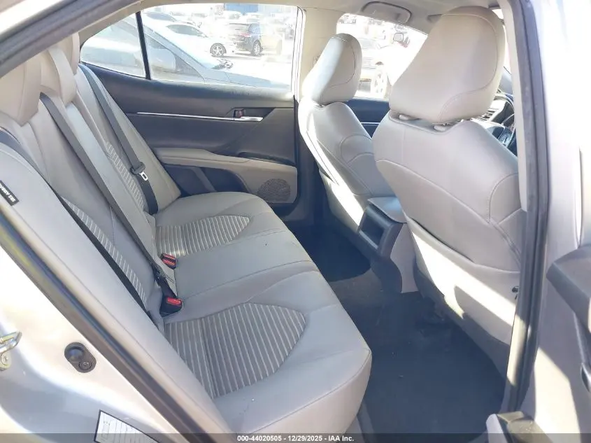 2020 TOYOTA CAMRY SE