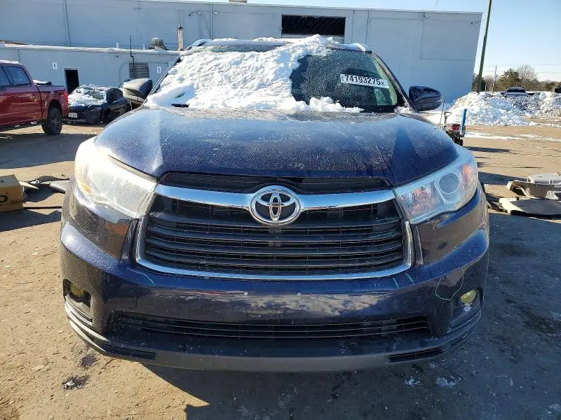 2016 TOYOTA HIGHLANDER XLE  