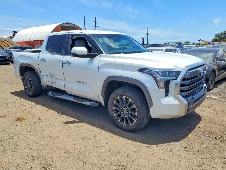 2023 TOYOTA TUNDRA CREWMAX LIMITED  