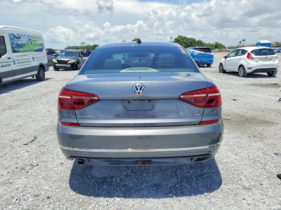 2018 VOLKSWAGEN PASSAT S/R-LINE  